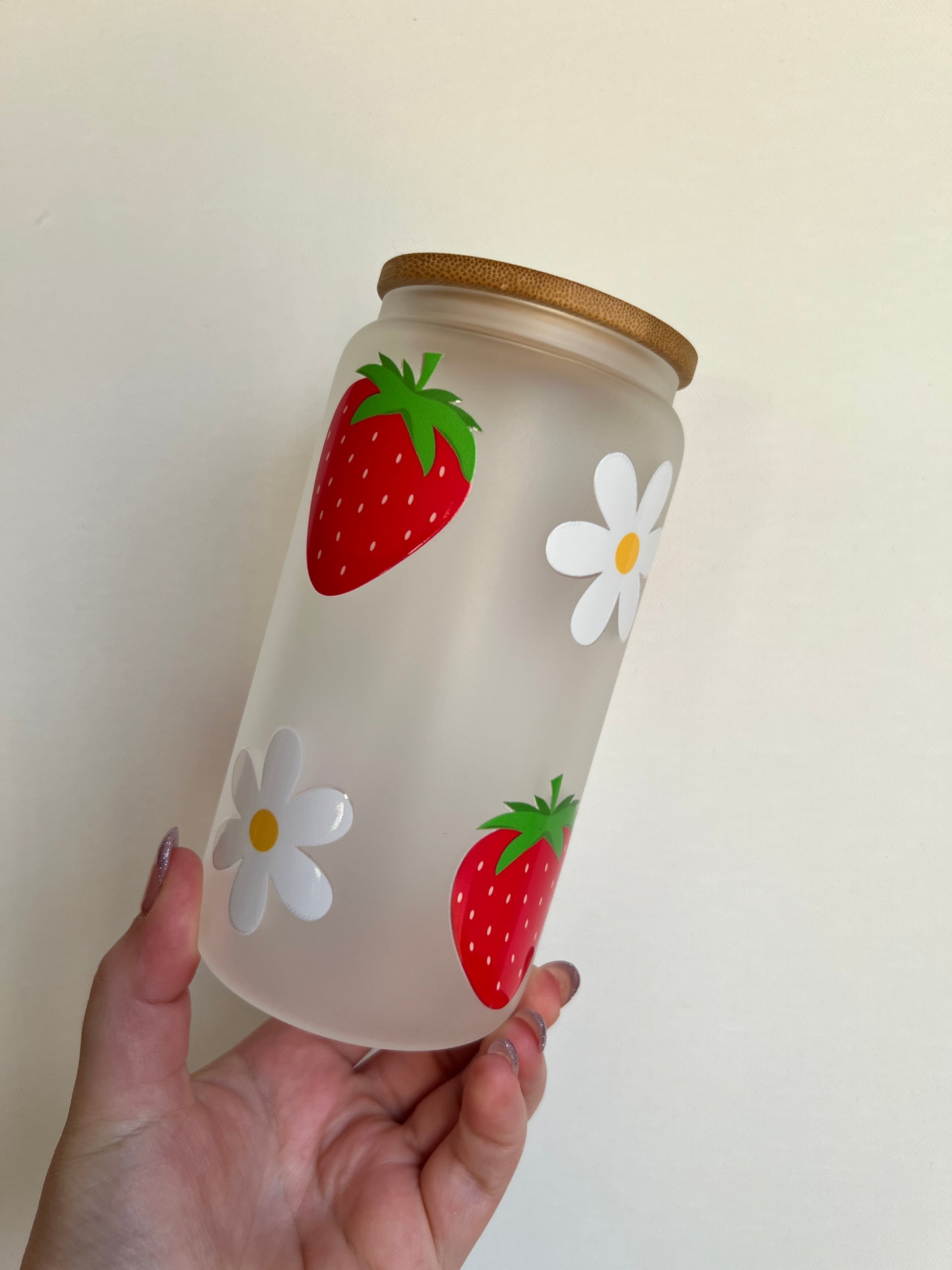 Strawberry Daisy - frosted - 16oz Glass Libbey Cup