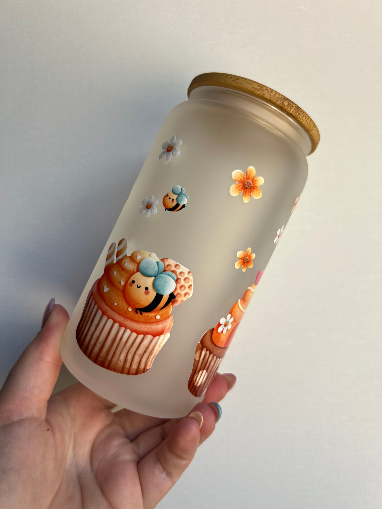 Cupcake Bee 16oz Glass Libbey Cup